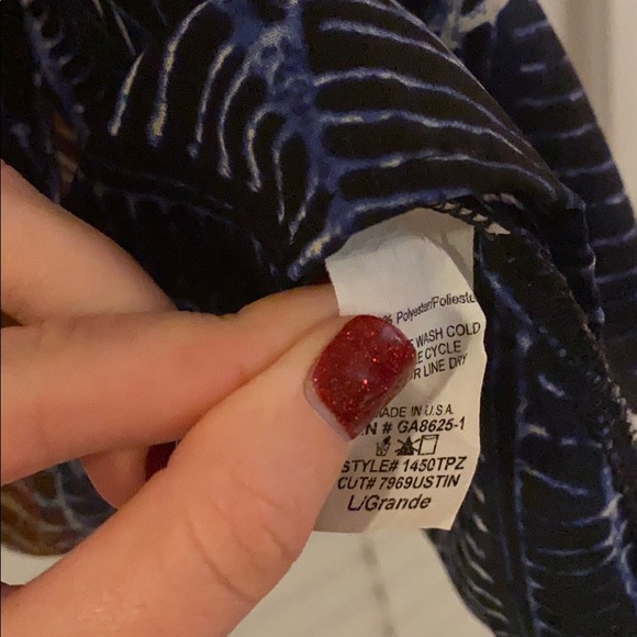 Blue and red Fabrik tank - Picture 5 of 6